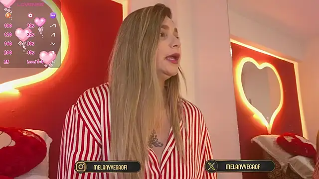 MelanyVegas online show from 8, 11, 2025