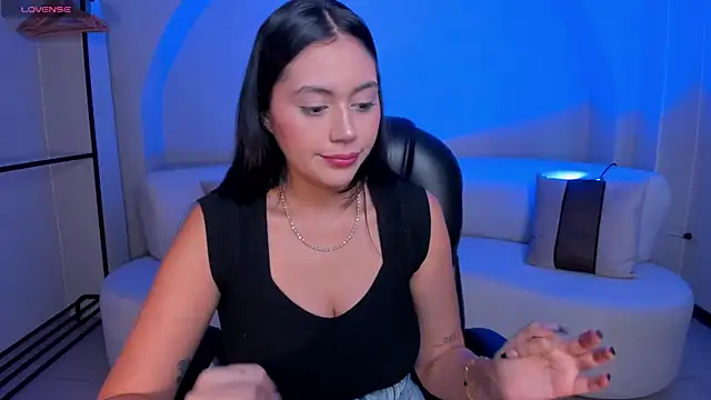 AmbarJames  online show from 4, 10, 2025