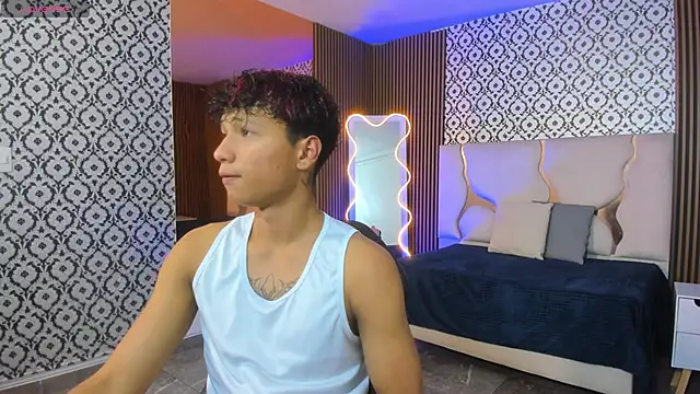 Snapshot of Ette_tay chatting on 8, 10, 2025 Ette tay online show from 8, 10, 2025