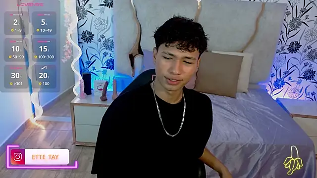 Snapshot of Ette_tay chatting on 24, 10, 2025 Ette tay online show from 24, 10, 2025