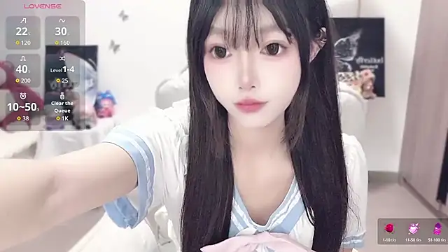 Snapshot of -EEBABY chatting on 11, 10, 2025 -EEBABY online show from 11, 10, 2025