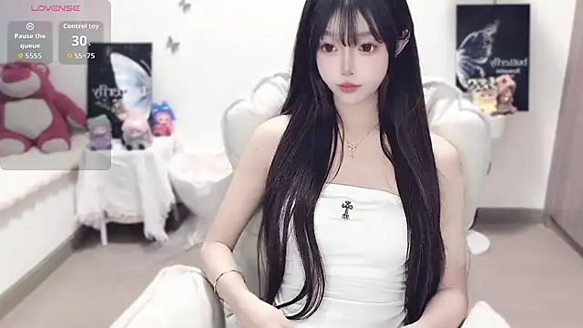 Snapshot of -EEBABY chatting on 15, 10, 2025 -EEBABY online show from 15, 10, 2025