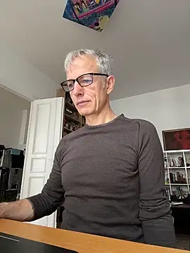 Snapshot of SexyLeon8 chatting on 11, 11, 2025 SexyLeon8 online show from 11, 11, 2025