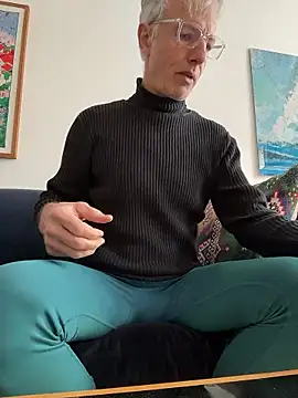 Snapshot of SexyLeon8 chatting on 8, 1, 2026 SexyLeon8 online show from 8, 1, 2026