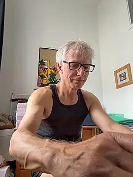 Snapshot of SexyLeon8 chatting on 6, 7, 2026 SexyLeon8 online show from 6, 7, 2026