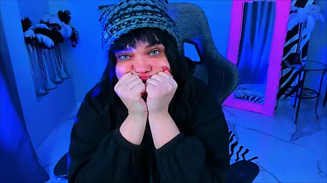 Snapshot of MaryHarrys chatting on 4, 2, 2026 MaryHarrys online show from 4, 2, 2026