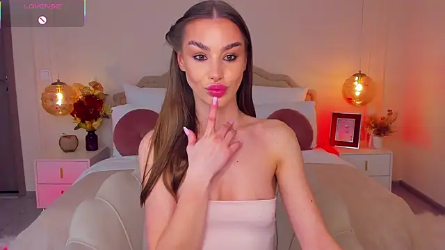 MilaMour online show from 3, 5, 2026