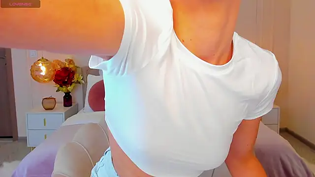 MilaMour online show from 15, 5, 2026