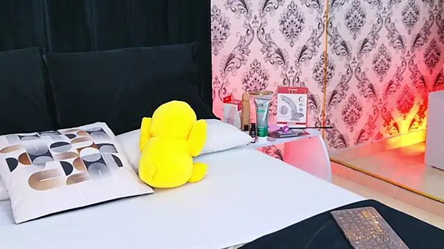 Becca Grims online show from 6, 11, 2025