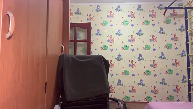 Snapshot of chiraq1945 chatting on 19, 12, 2025 chiraq1945 online show from 19, 12, 2025