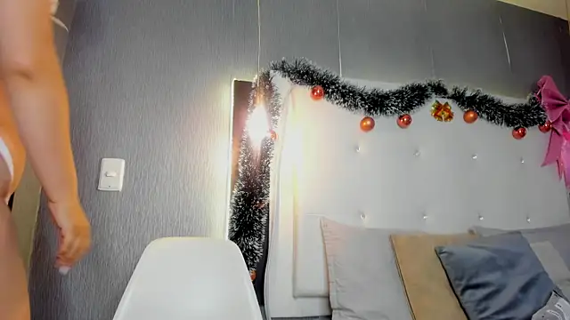 Snapshot of ximenanoah chatting on 17, 12, 2025 ximenanoah online show from 17, 12, 2025