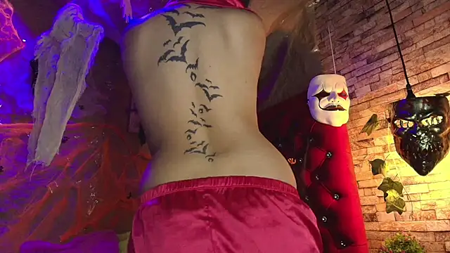 Victoria Thompson1 online show from 2, 11, 2025