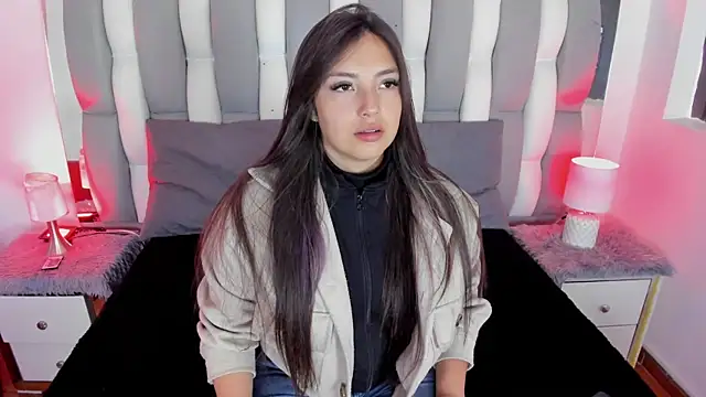 Snapshot of Adaara_Rey chatting on 3, 10, 2025 Adaara Rey online show from 3, 10, 2025