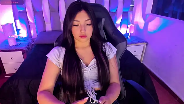 Snapshot of Adaara_Rey chatting on 21, 10, 2025 Adaara Rey online show from 21, 10, 2025