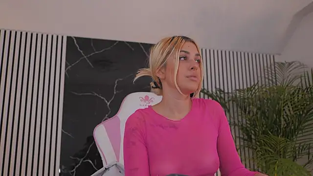 daisyblushh online show from 22, 11, 2025