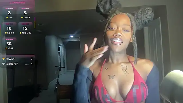 Snapshot of maskedgirl5005 chatting on 19, 9, 2025 maskedgirl5005 online show from 19, 9, 2025