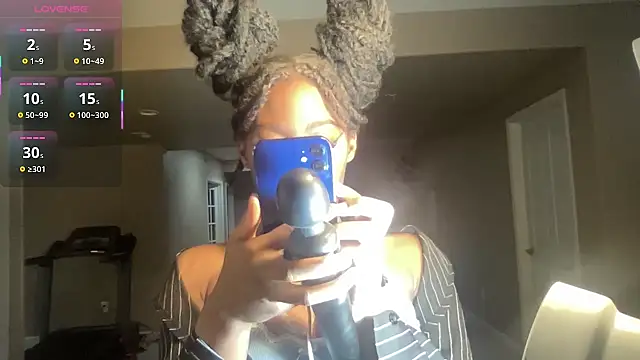 Snapshot of maskedgirl5005 chatting on 25, 9, 2025 maskedgirl5005 online show from 25, 9, 2025