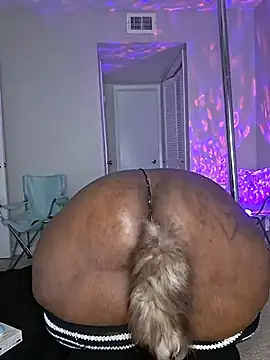 Snapshot of Thickkemzz41 chatting on 10, 9, 2025 Thickkemzz41 online show from 10, 9, 2025