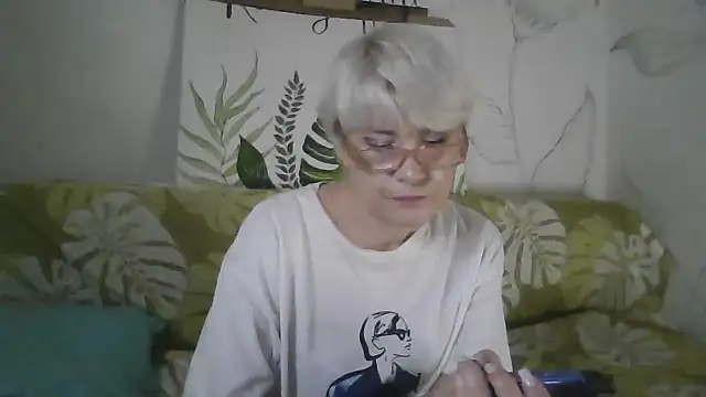 Catty Lady online show from 18, 11, 2025