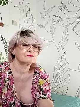 Catty Lady online show from 13, 5, 2026
