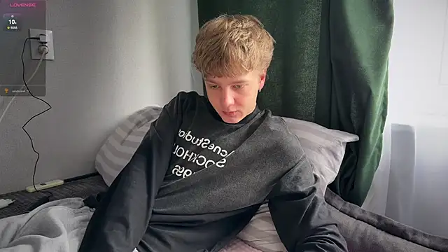 Snapshot of olivertasty chatting on 3, 5, 2026 olivertasty online show from 3, 5, 2026