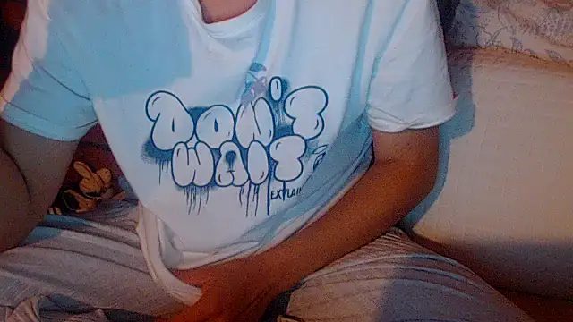 Snapshot of sabrina_v_ chatting on 12, 9, 2025 sabrina v  online show from 12, 9, 2025