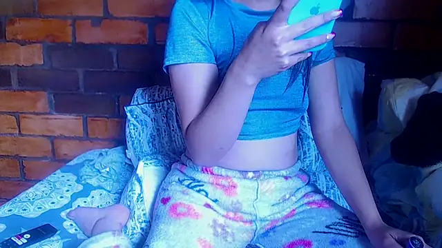 Snapshot of sabrina_v_ chatting on 19, 9, 2025 sabrina v  online show from 19, 9, 2025