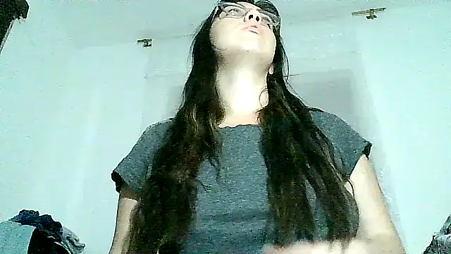 lareinalareinadelanal online show from 7, 10, 2025