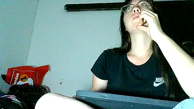 lareinalareinadelanal online show from 23, 10, 2025