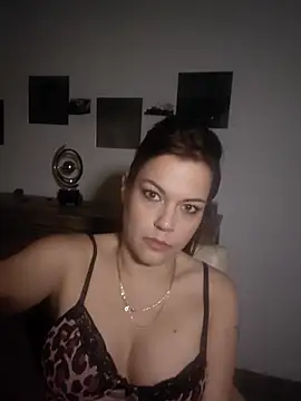 Snapshot of Foxy-Milfy chatting on 29, 9, 2025 Foxy-Milfy online show from 29, 9, 2025