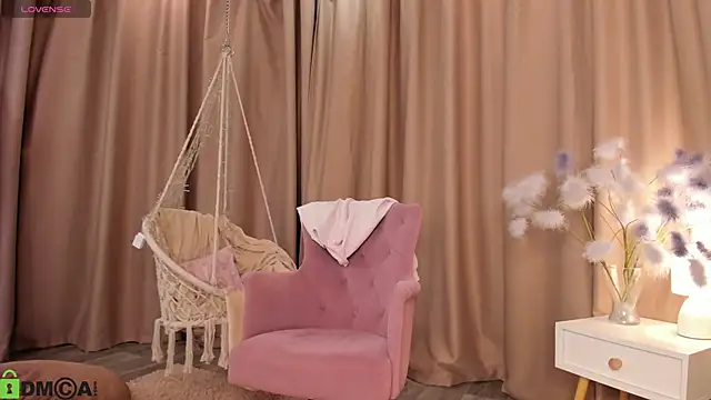 Naomi   Rias online show from 19, 11, 2025