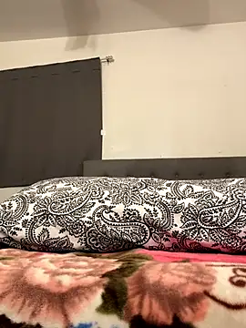 Snapshot of himNIGuys chatting on 17, 10, 2025 himNIGuys online show from 17, 10, 2025