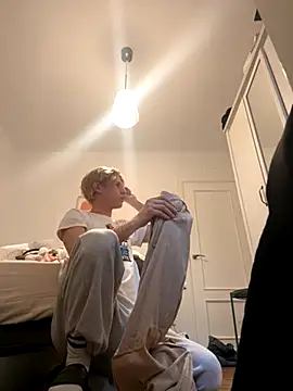 pbyariel- online show from 4, 11, 2025