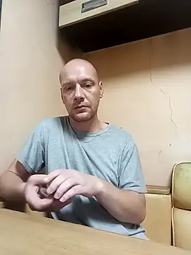 Snapshot of ToughDraft14 chatting on 24, 9, 2025 ToughDraft14 online show from 24, 9, 2025