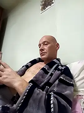 Snapshot of ToughDraft14 chatting on 10, 10, 2025 ToughDraft14 online show from 10, 10, 2025