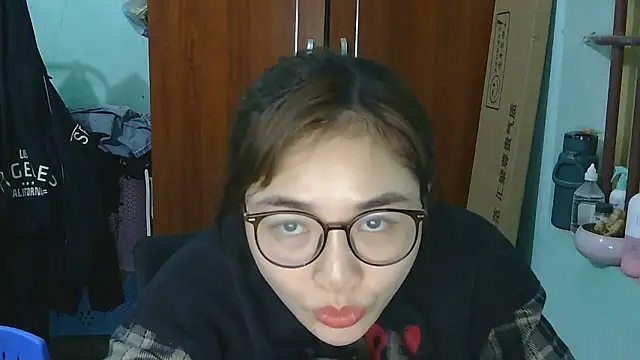 Uhem112 online show from 18, 12, 2025