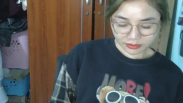 Uhem112 online show from 4, 2, 2026