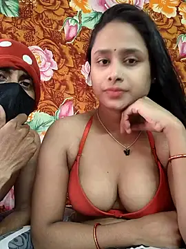 Seducing couple online show from 22, 12, 2025