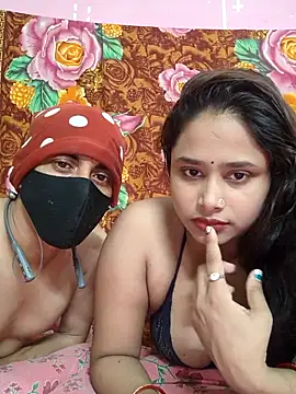 Seducing couple online show from 10, 5, 2026