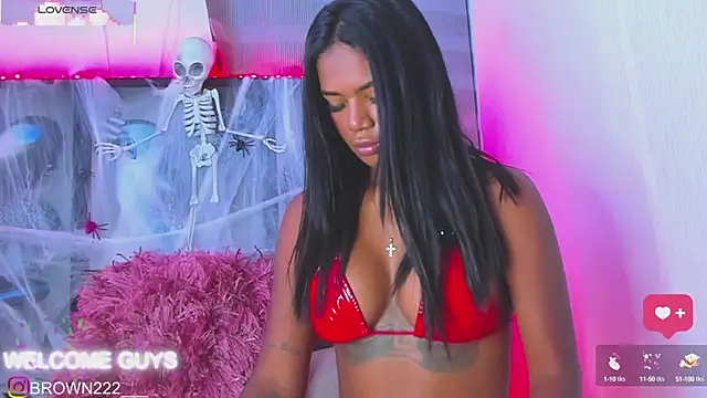 Snapshot of _naomibrown_ chatting on 11, 10, 2025 naomibrown online show from 11, 10, 2025