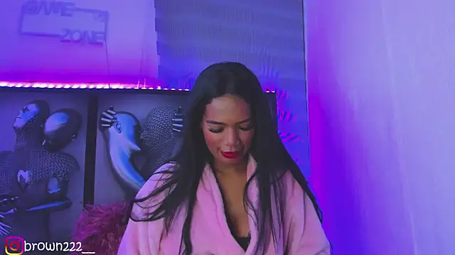 Snapshot of _naomibrown_ chatting on 17, 11, 2025 naomibrown online show from 17, 11, 2025