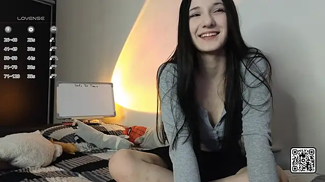 OdelynBagge online show from 8, 11, 2025