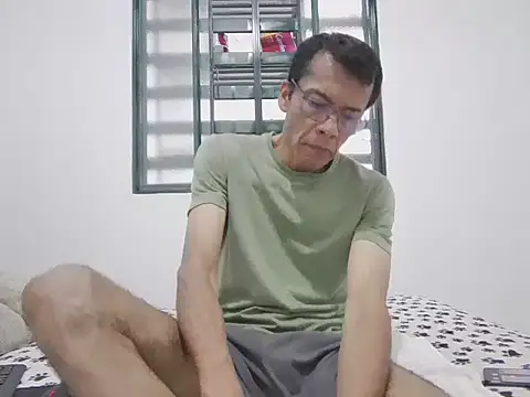 skinnylatino51 online show from 18, 9, 2025