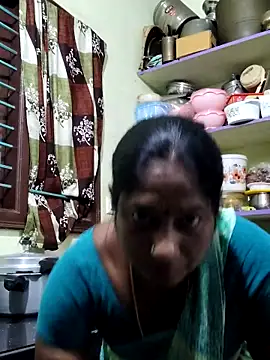 Snapshot of papukurty chatting on 4, 3, 2026 papukurty online show from 4, 3, 2026