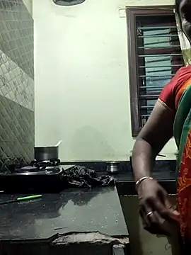 Snapshot of papukurty chatting on 4, 3, 2026 papukurty online show from 4, 3, 2026