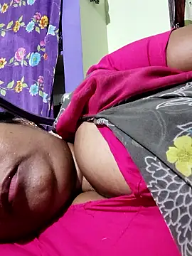 Snapshot of papukurty chatting on 12, 4, 2026 papukurty online show from 12, 4, 2026