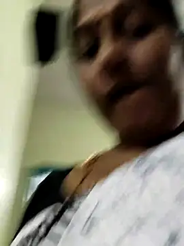 Snapshot of papukurty chatting on 13, 4, 2026 papukurty online show from 13, 4, 2026