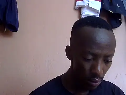 Snapshot of shadez94 chatting on 18, 9, 2025 shadez94 online show from 18, 9, 2025