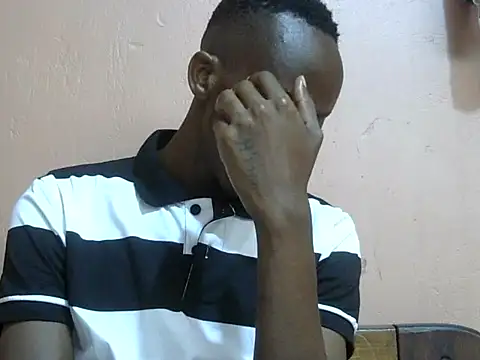 Snapshot of shadez94 chatting on 19, 9, 2025 shadez94 online show from 19, 9, 2025