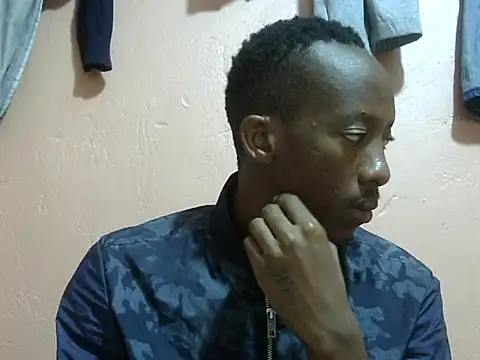 Snapshot of shadez94 chatting on 7, 10, 2025 shadez94 online show from 7, 10, 2025